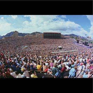 Meet your Posher, Miles